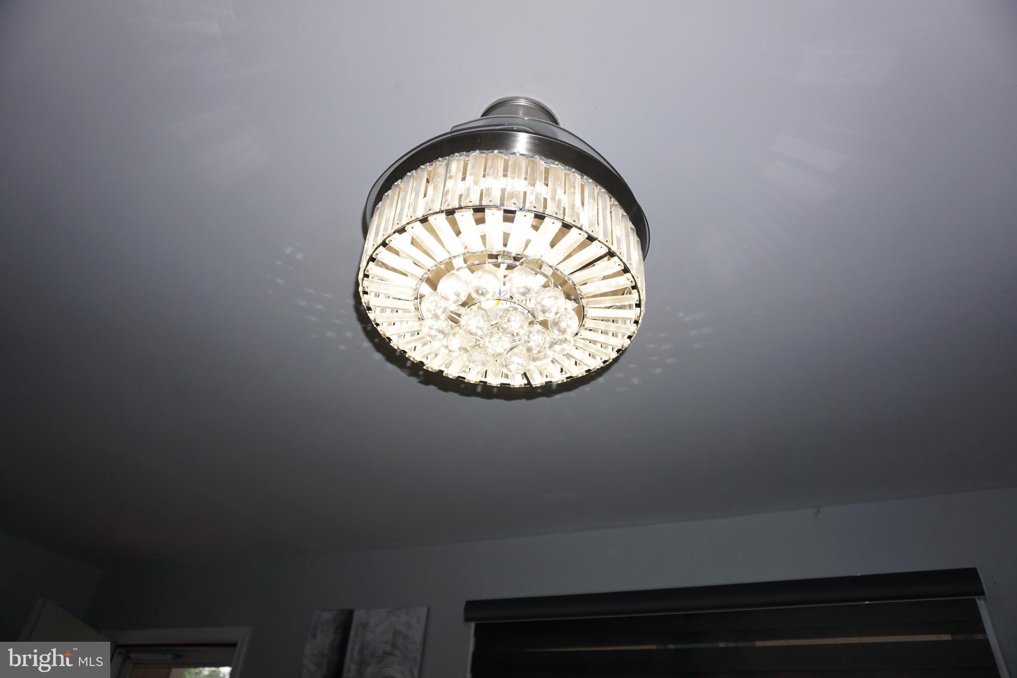 2536 Manor Road York, PA 17408 - Photo 9 of 30 LIGHT FIXTURE/CEILING FAN
