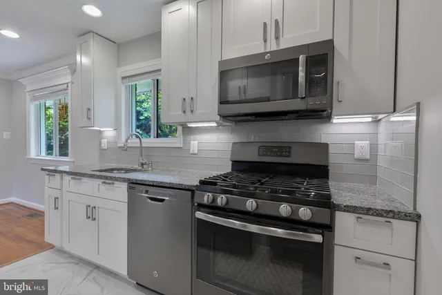 $755,000 | 3911 Egan Drive, Fairfax, VA 22030