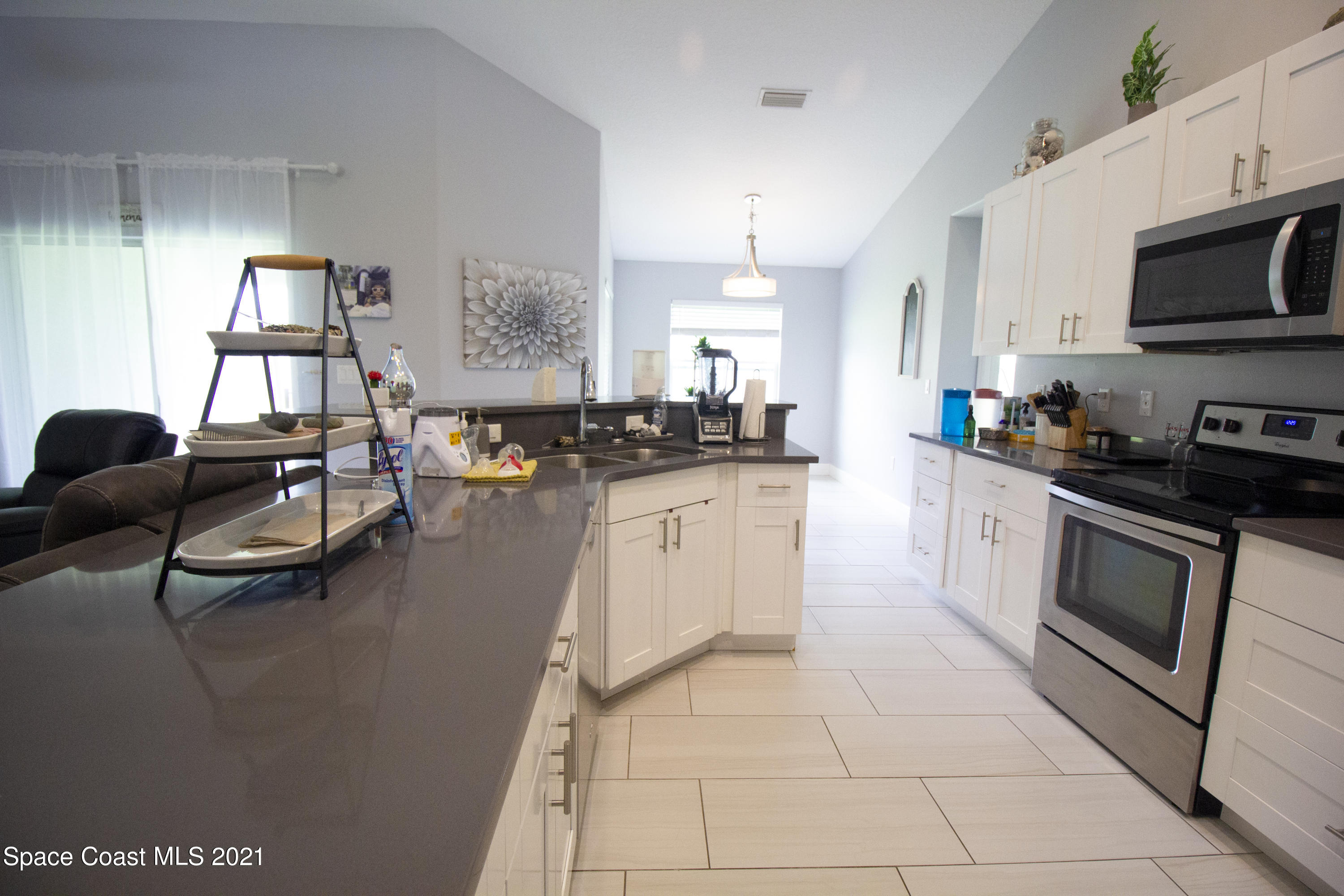 142 Abalone Road Northwest Palm Bay, FL 32907 - Photo 8 of 23 IMG_0361