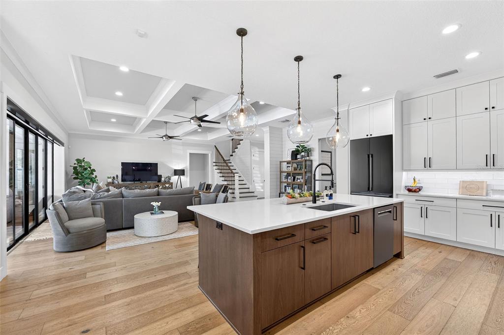427 Raehn Street Orlando, FL 32806 - Photo 10 of 61 Gallery Image 10