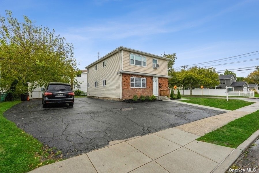 88 Ralph Avenue Babylon, NY 11702 - Photo 1 of 1 Gallery Image 1