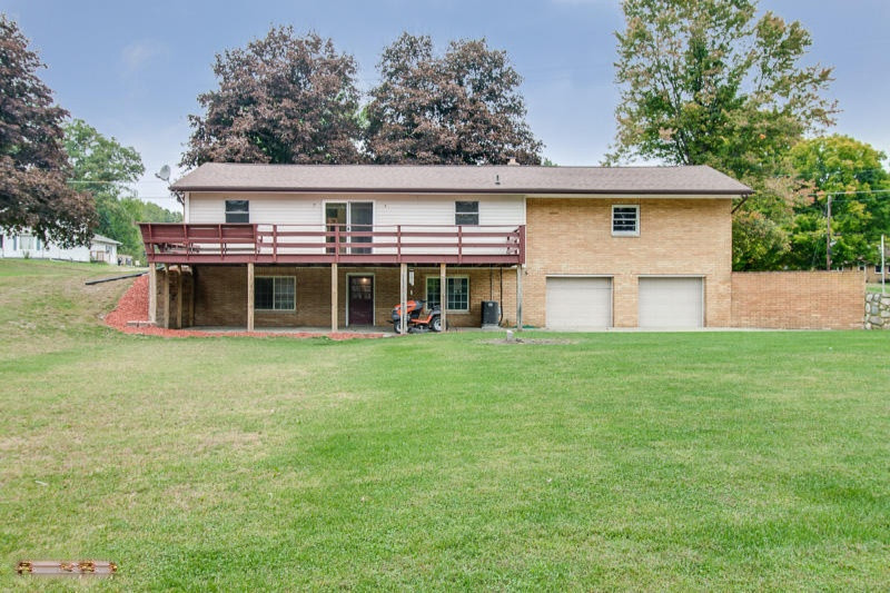 176 Edmonds Road Battle Creek, MI 49017 - Photo 3 of 16 Edmonds back3