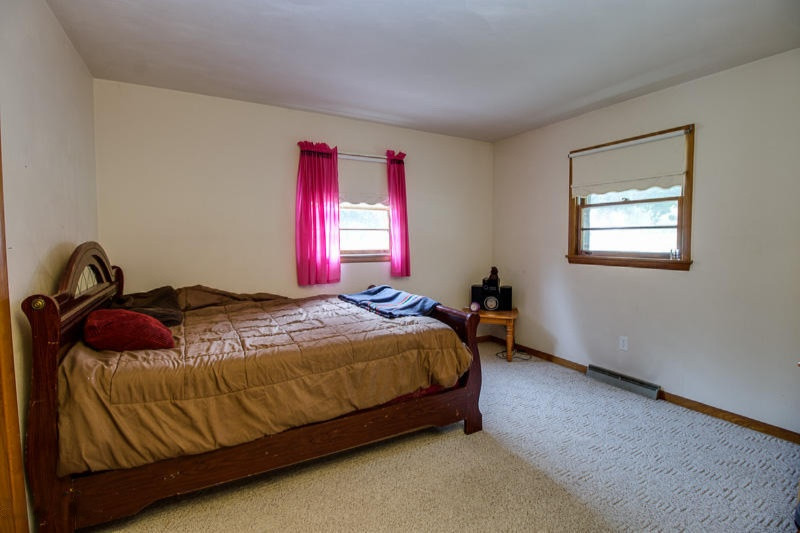 176 Edmonds Road Battle Creek, MI 49017 - Photo 6 of 16 Edmonds bed2
