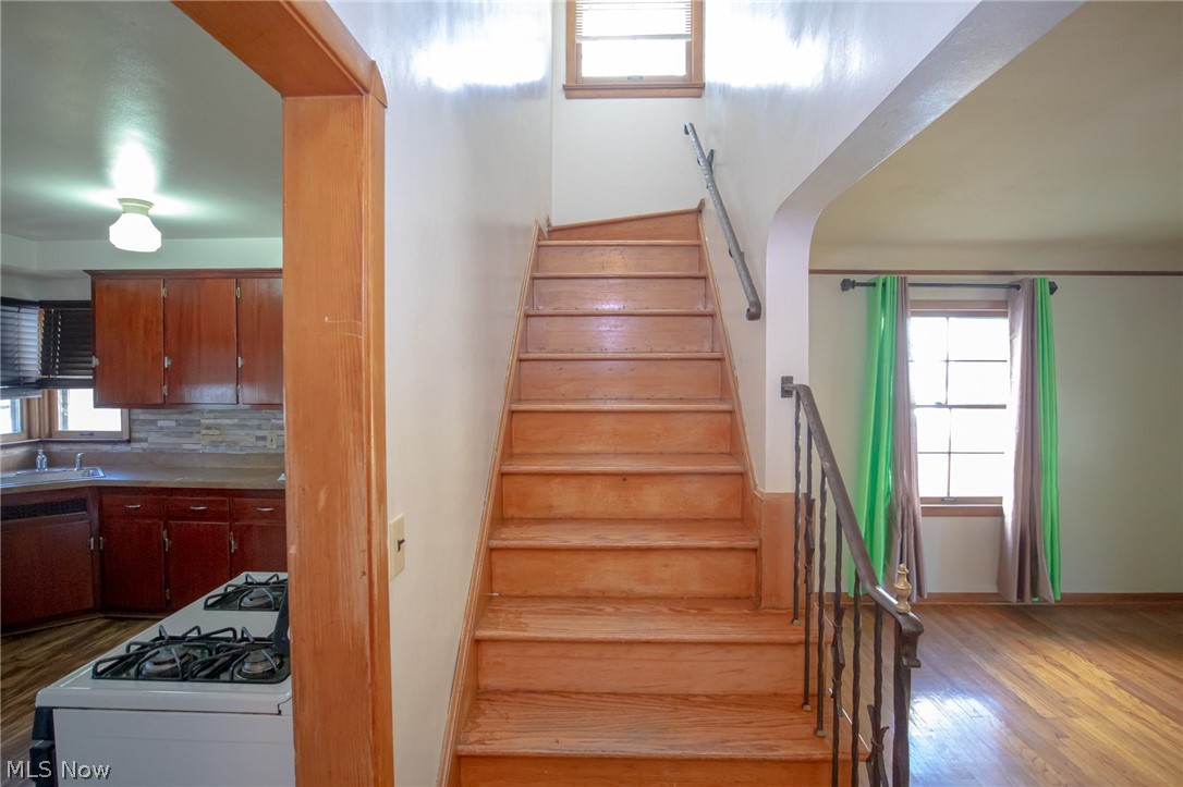 13708 Rockside Road Garfield Heights, OH 44125 - Photo 17 of 27