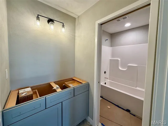 $603,000 | 3020 Mobile Drive, Glen Carbon, IL 62034