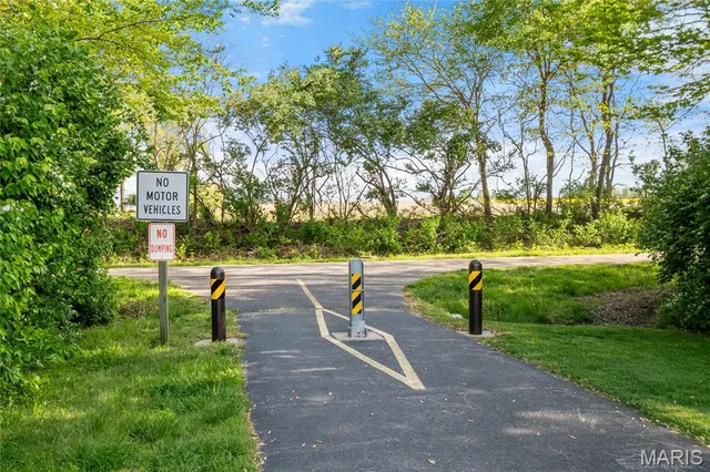 $603,000 | 3020 Mobile Drive, Glen Carbon, IL 62034