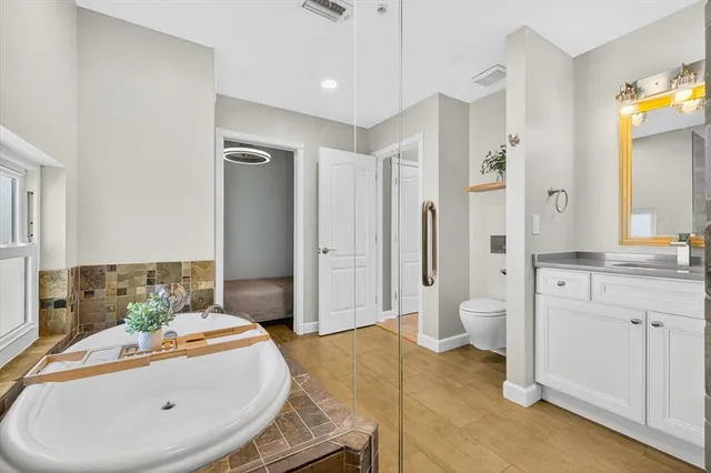 $1,799,900 | 125 Brightwater Drive, Unit 2, Clearwater Beach, FL 33767