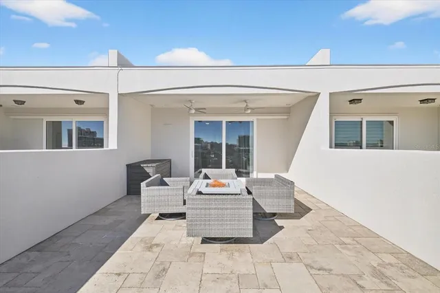 $1,799,900 | 125 Brightwater Drive, Unit 2, Clearwater Beach, FL 33767