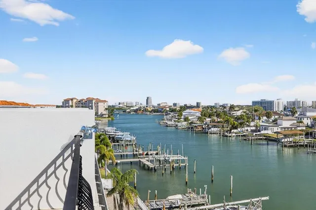 $1,799,900 | 125 Brightwater Drive, Unit 2, Clearwater Beach, FL 33767