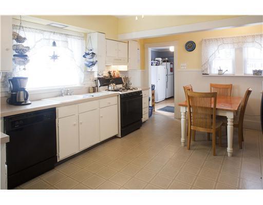 15 Royal Road Bangor, ME 04401 - Photo 14 of 25 Kitchen. Gas stove, dishwasher,...