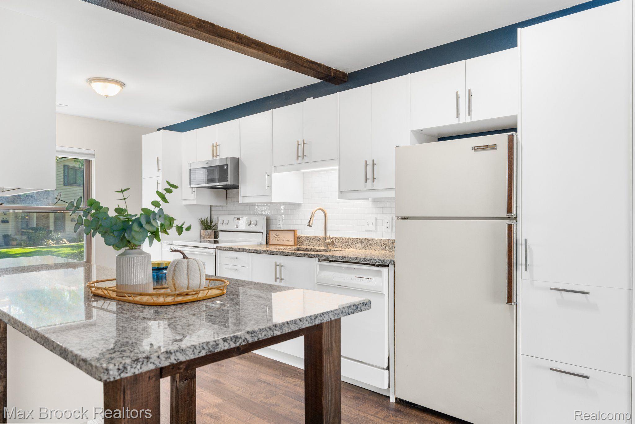 1472 West Webster Road Royal Oak, MI 48073 - Photo 6 of 23 Gallery Image 6
