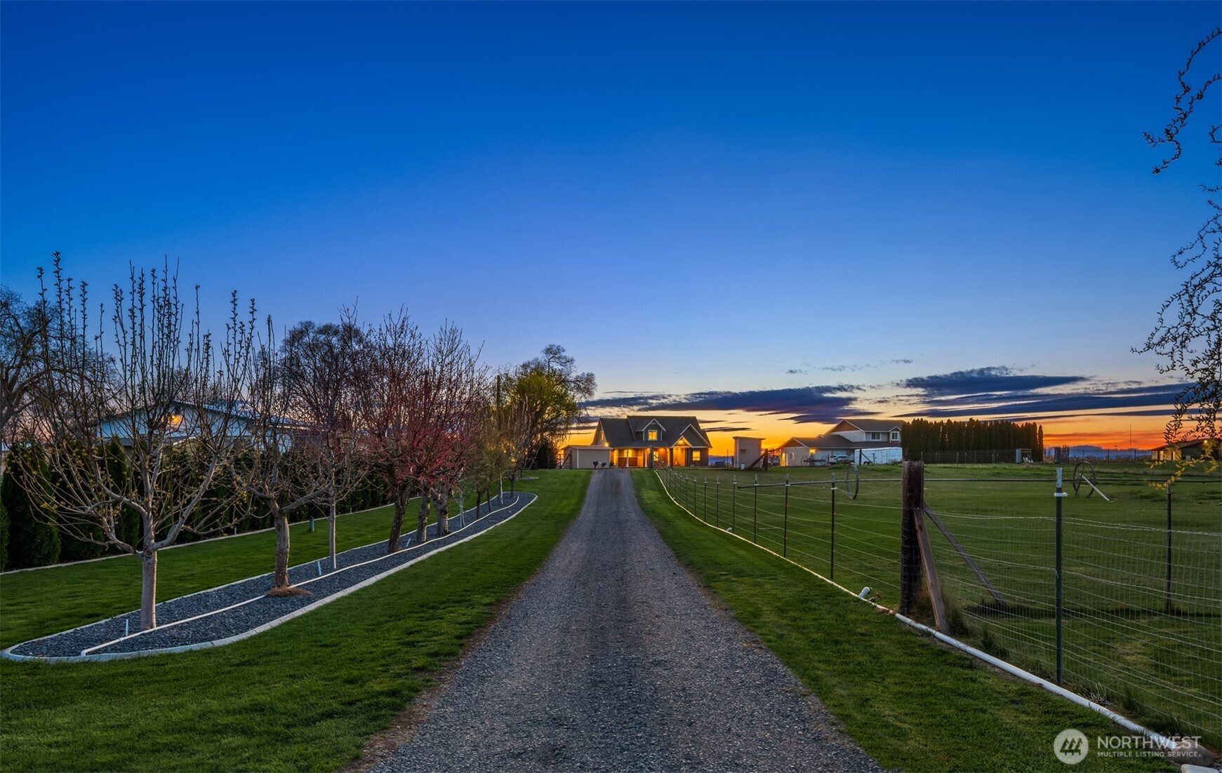 2762 Elgin Road Northeast Moses Lake, WA 98837 - Photo 6 of 37 a view of a pathway with a garden
