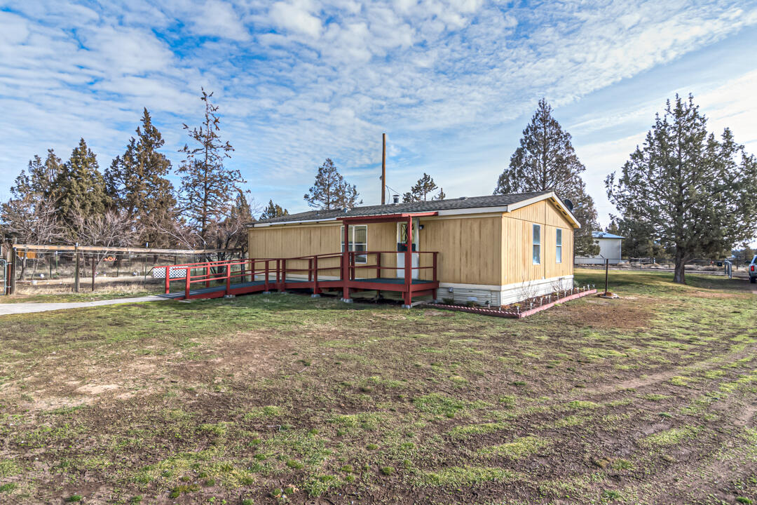 14806 Southwest Maverick Road Terrebonne, OR 97760 - Photo 29 of 35 Maverick Rd SW 14806 Web (7 of 35)