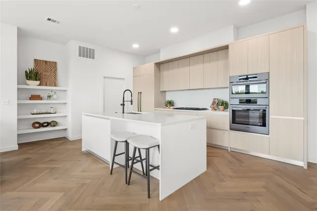 $1,149,000 | 2209 South 1st Street, Unit 403, Austin, TX 78704
