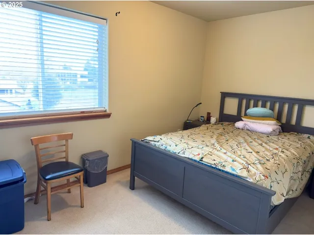 $335,000 | 2743 Southeast 98th Avenue, Unit 2, Portland, OR 97266