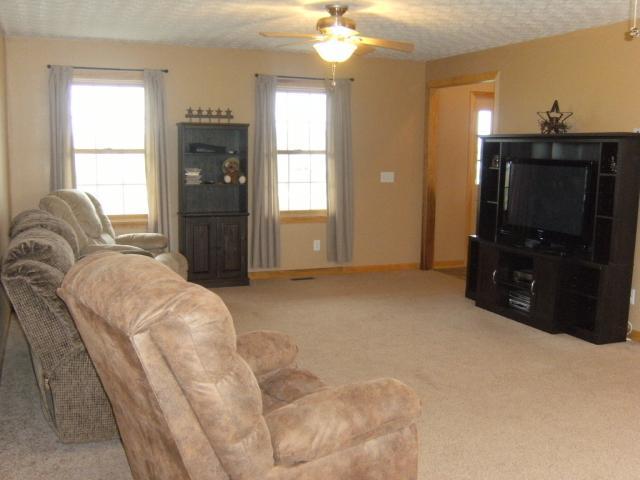 8607 Alspach Road Northwest Lancaster, OH 43130 - Photo 9 of 18 Gallery Image 9