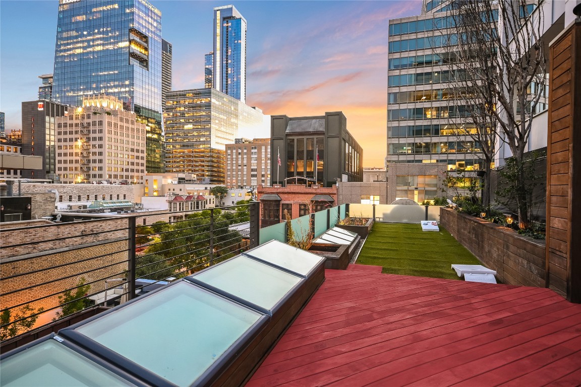 811 Congress Avenue Austin, TX 78701 - Photo 32 of 39 a view of a city with tall buildings