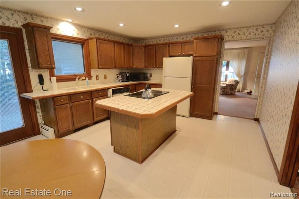 532 John R Street Milford, MI 48381 - Photo 3 of 16