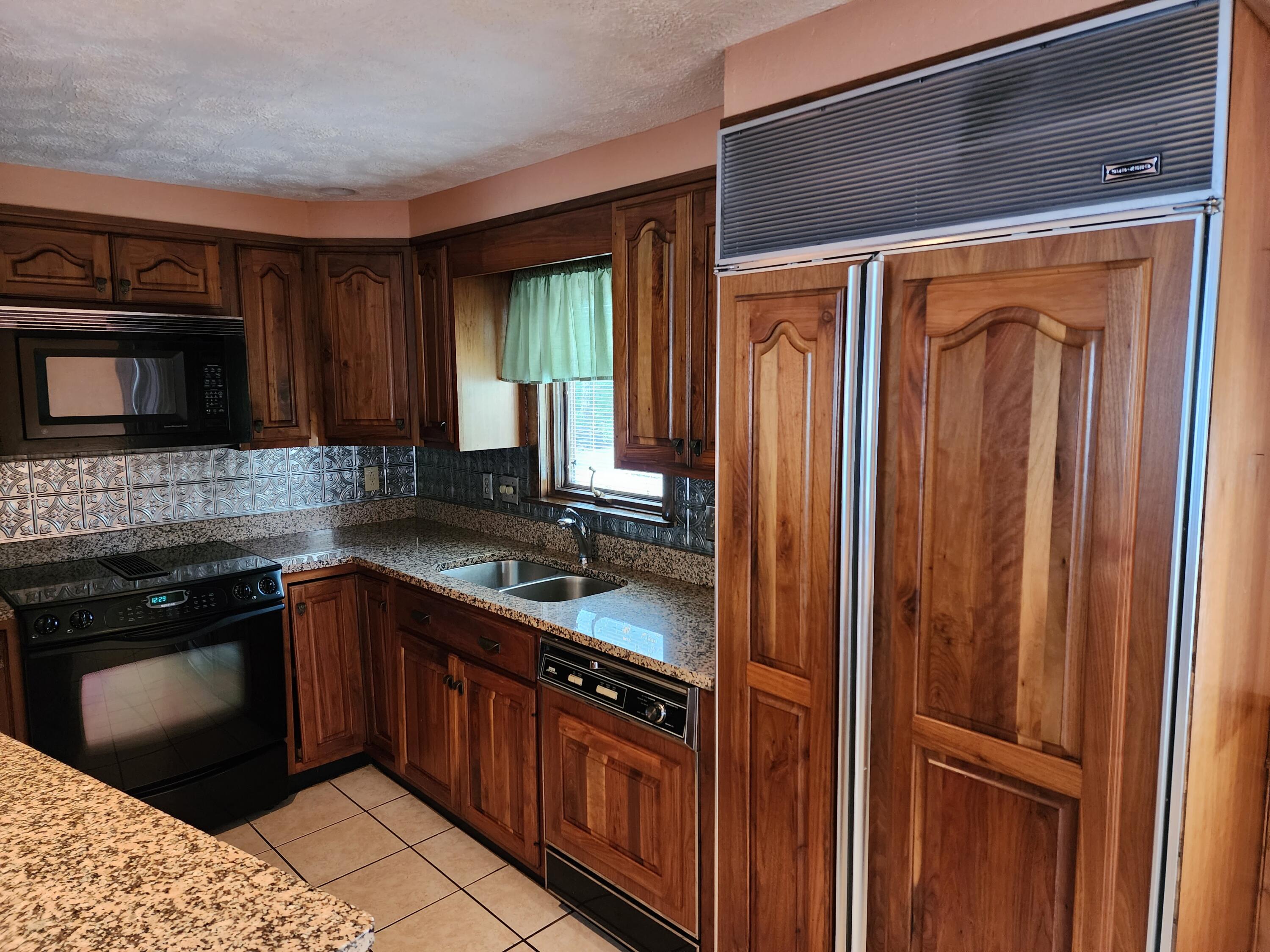 3 Hyde Road Jay, ME 04239 - Photo 8 of 35 Kitchen.