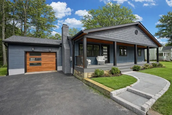 $1,395,000 | 137 Walker Bungalow Road, Portsmouth, NH 03801