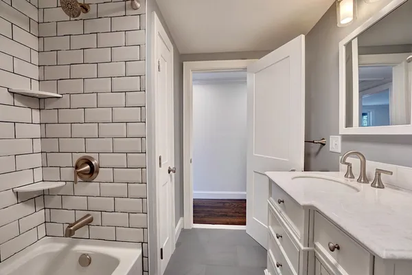 $1,395,000 | 137 Walker Bungalow Road, Portsmouth, NH 03801