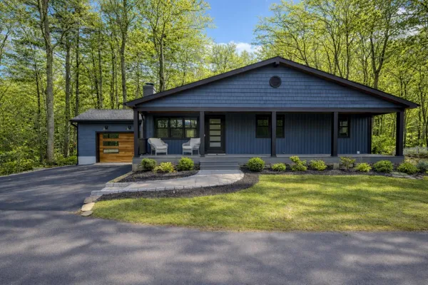 $1,395,000 | 137 Walker Bungalow Road, Portsmouth, NH 03801