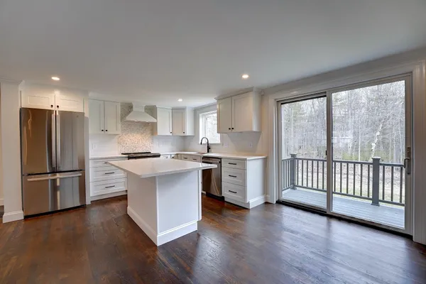 $1,395,000 | 137 Walker Bungalow Road, Portsmouth, NH 03801