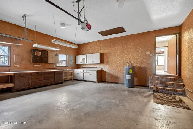 $250,000 | 112 Shore Lane, Crossville, TN 38558