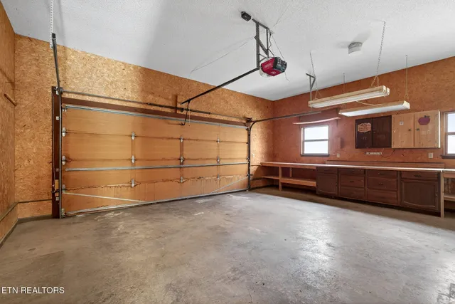 $250,000 | 112 Shore Lane, Crossville, TN 38558