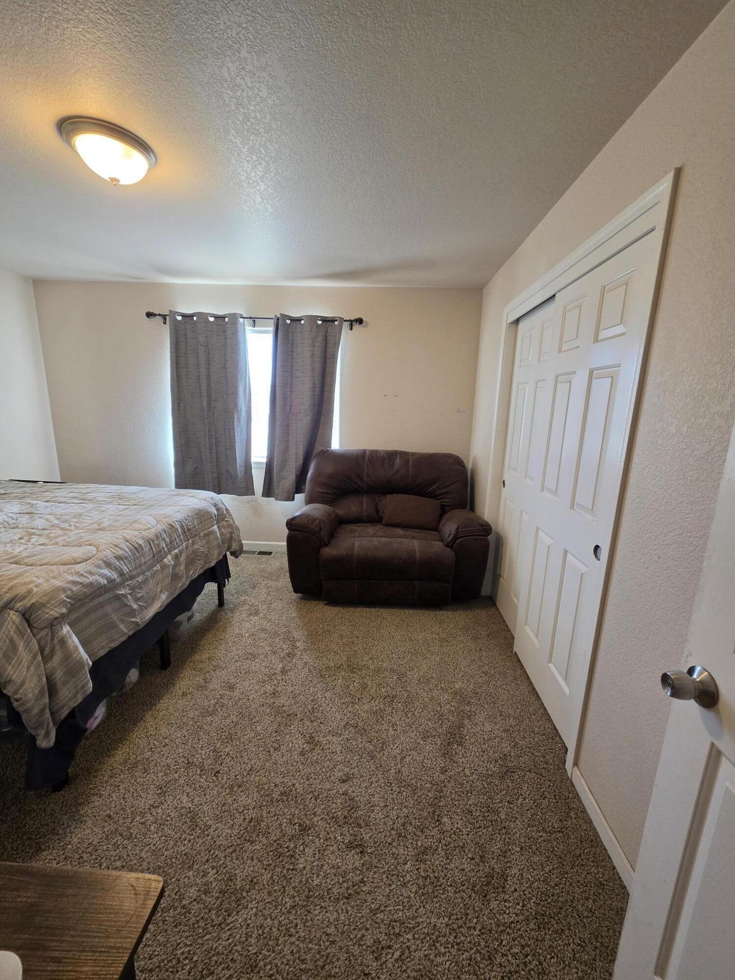 5556 State Street Klamath Falls, OR 97603 - Photo 9 of 25 20260321_103234