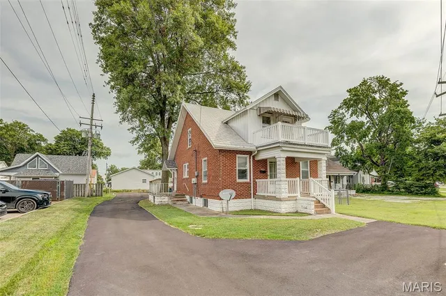 $189,900 | 403 East Washington Street, Millstadt, IL 62260