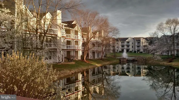 $2,000 | 20602 Cornstalk Terrace, Unit 202, Ashburn, VA 20147