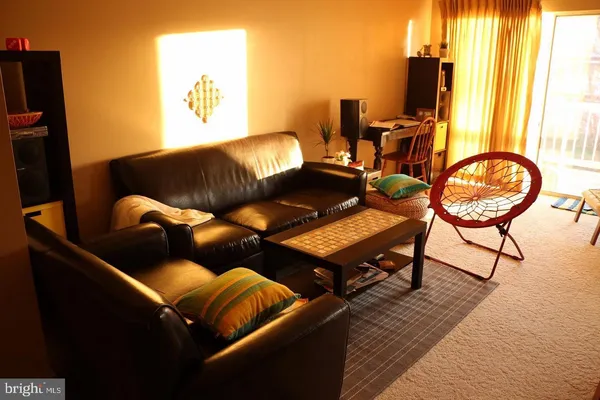 $2,000 | 20602 Cornstalk Terrace, Unit 202, Ashburn, VA 20147