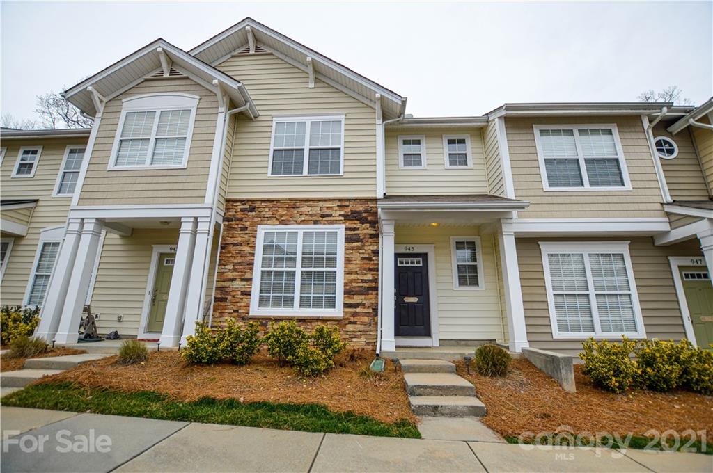945 Copperstone Lane Fort Mill, SC 29708 - Photo 1 of 33