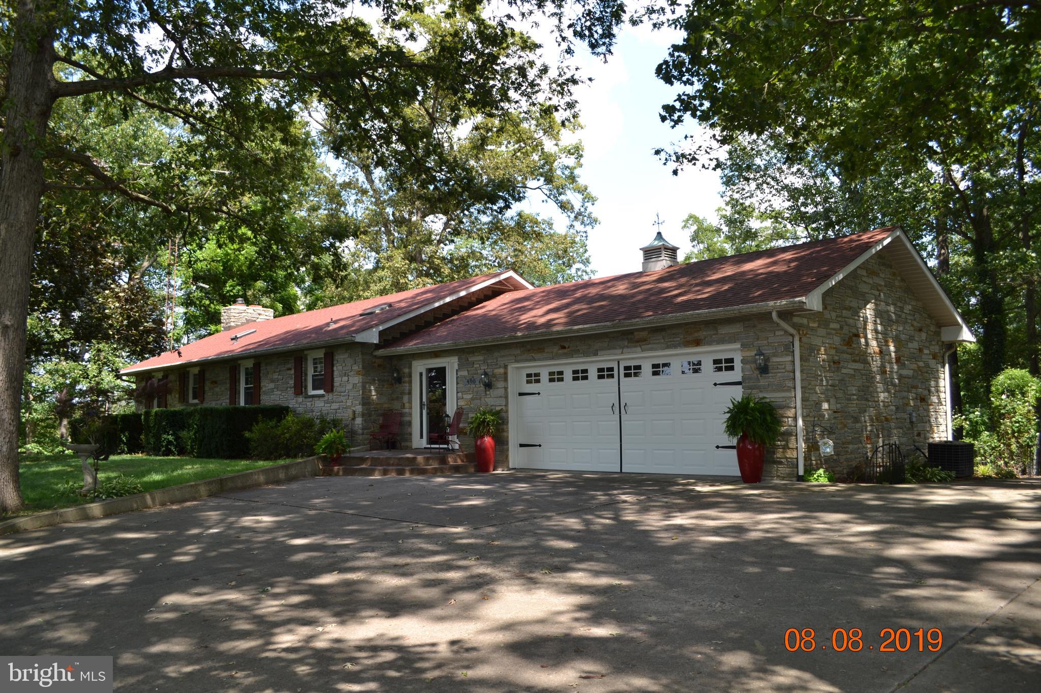 480 Ridge Road Gettysburg, PA 17325 - Photo 3 of 97 Front view with driveway