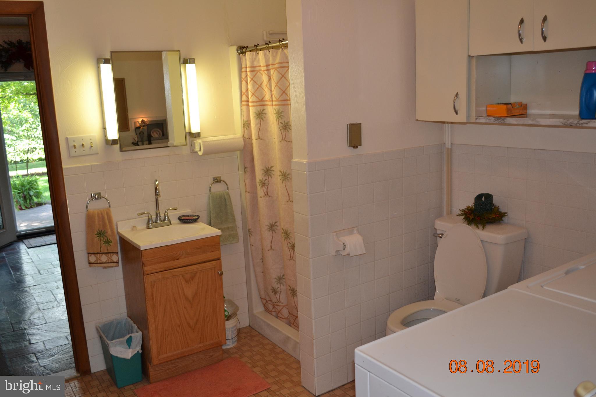 480 Ridge Road Gettysburg, PA 17325 - Photo 41 of 97 Laundry / bathroom 2 combo