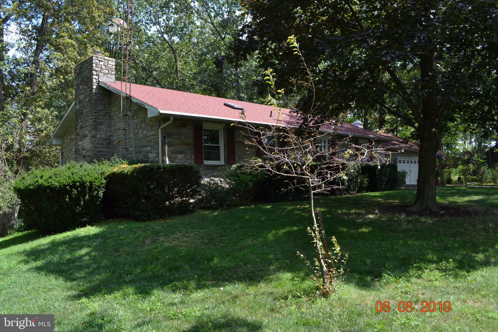480 Ridge Road Gettysburg, PA 17325 - Photo 8 of 97 Side View