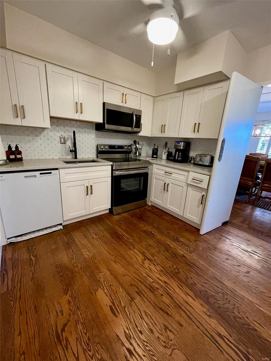 900 South Hanley Road, Unit 4D St. Louis, MO 63105 - Photo 12 of 29