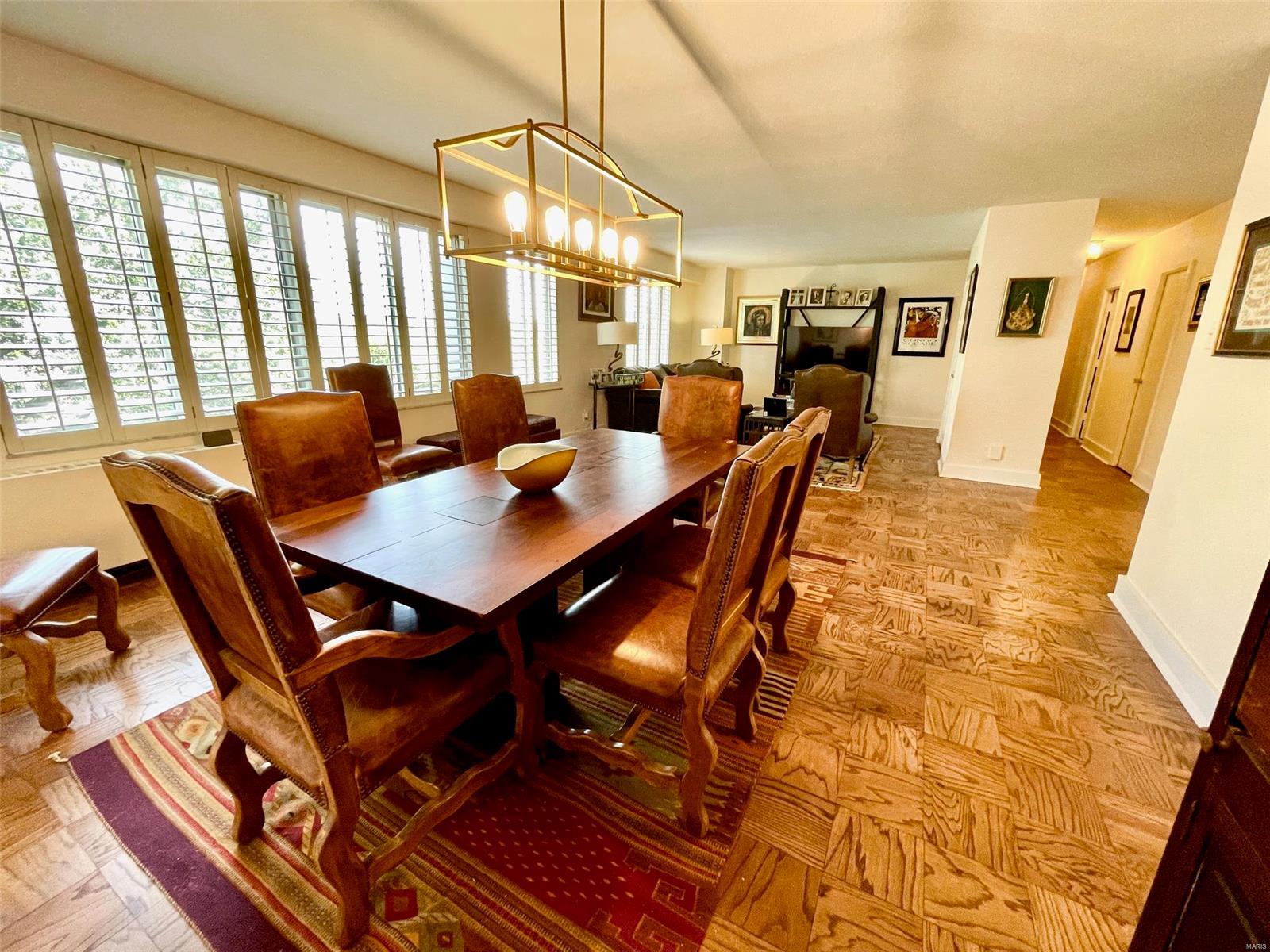 900 South Hanley Road, Unit 4D St. Louis, MO 63105 - Photo 14 of 29