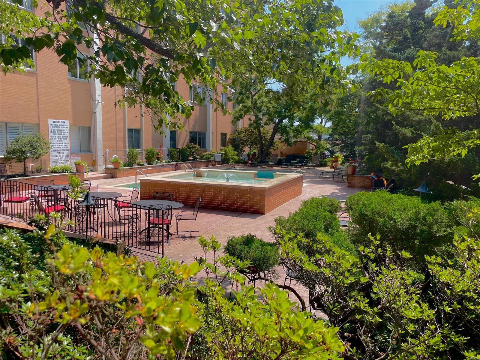 900 South Hanley Road, Unit 4D St. Louis, MO 63105 - Photo 22 of 29