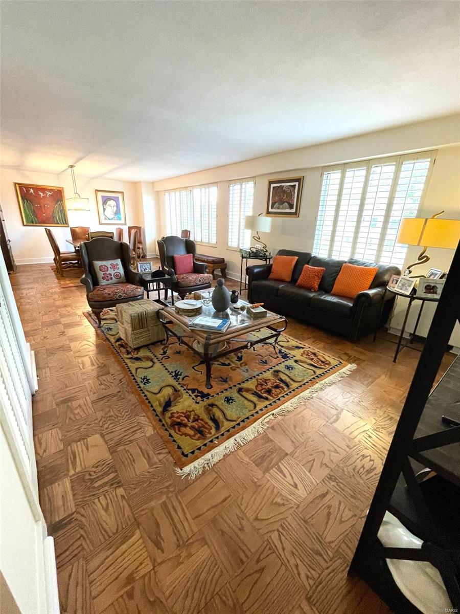900 South Hanley Road, Unit 4D St. Louis, MO 63105 - Photo 6 of 29