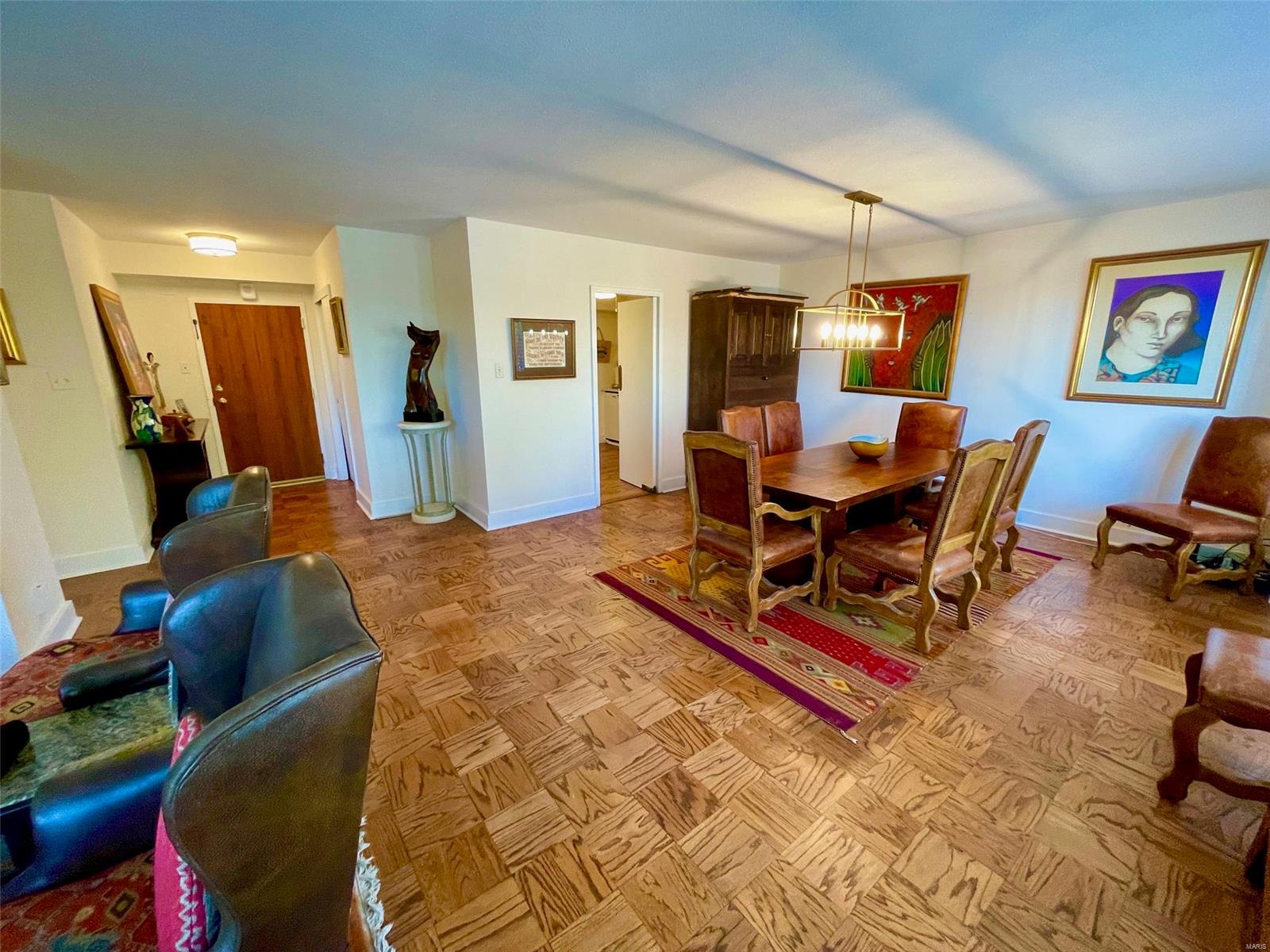 900 South Hanley Road, Unit 4D St. Louis, MO 63105 - Photo 10 of 29
