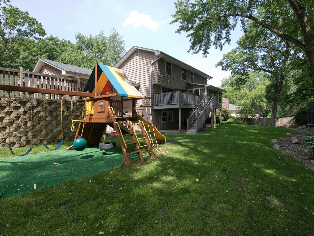 4779 Coventry Road West Minnetonka, MN 55345 - Photo 5 of 24 Gallery Image 5