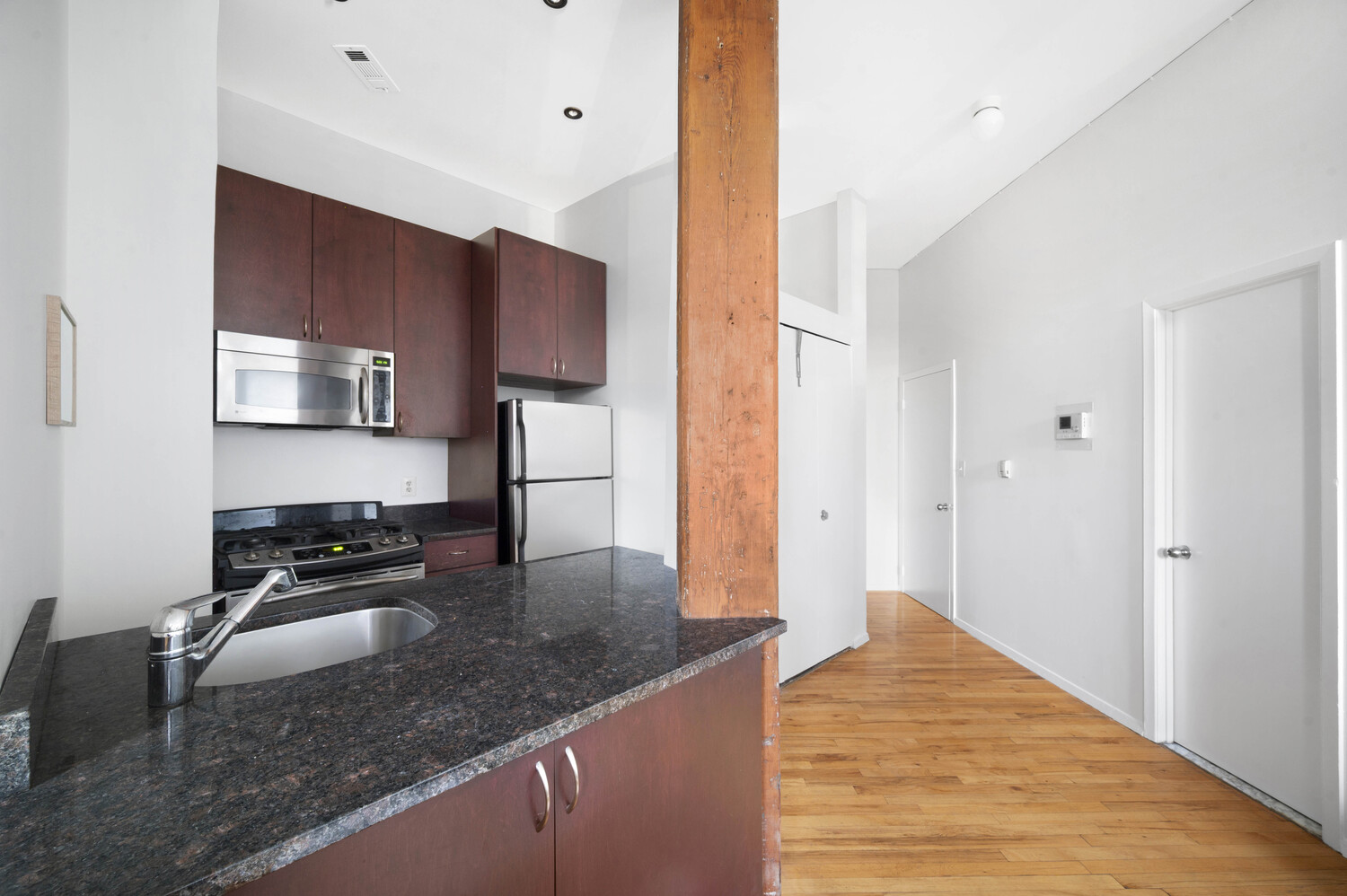 372 Dekalb Avenue, Unit 4K Brooklyn, NY 11205 - Photo 3 of 8