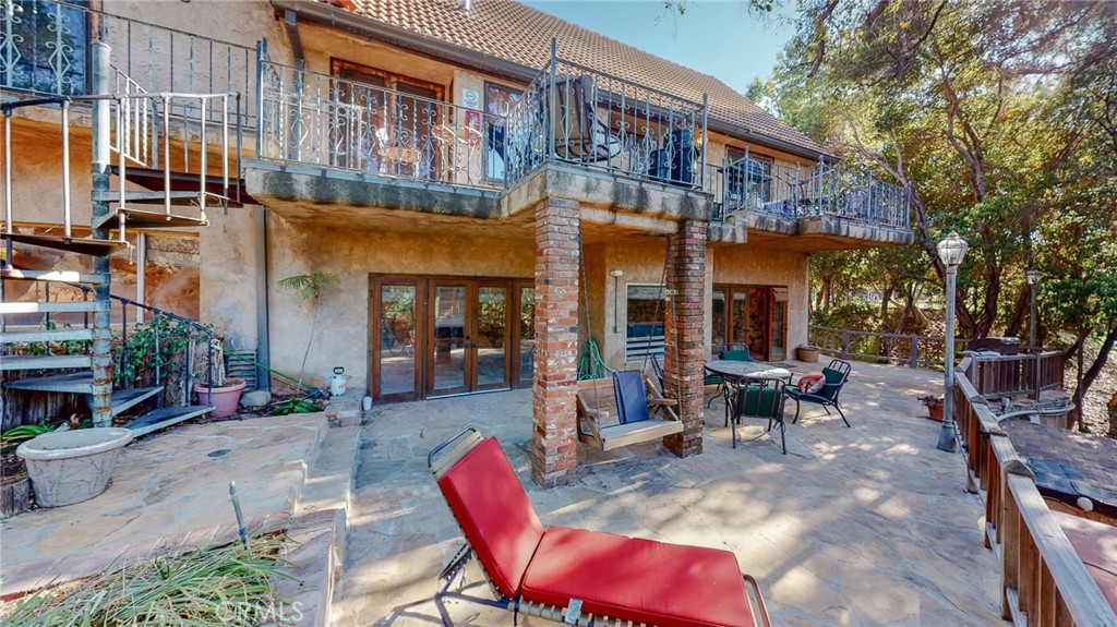 1248 Rocky Road Simi Valley, CA 93063 - Photo 30 of 55 Rear facade of house