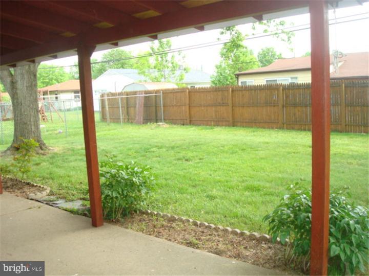 6 Inkberry Road Levittown, PA 19057 - Photo 10 of 25 Exterior Back