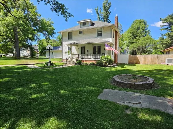 $189,900 | 806 Elm Street, Tarkio, MO 64491