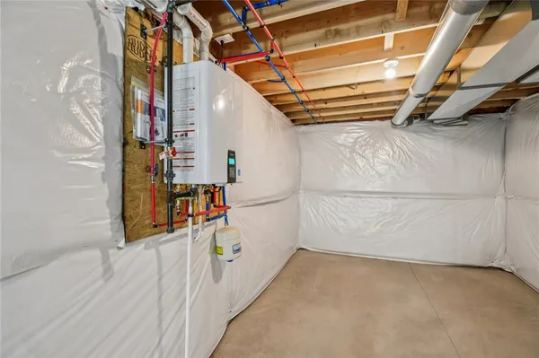 $749,000 | 1 Stella Lane, Ogden, NY 14559