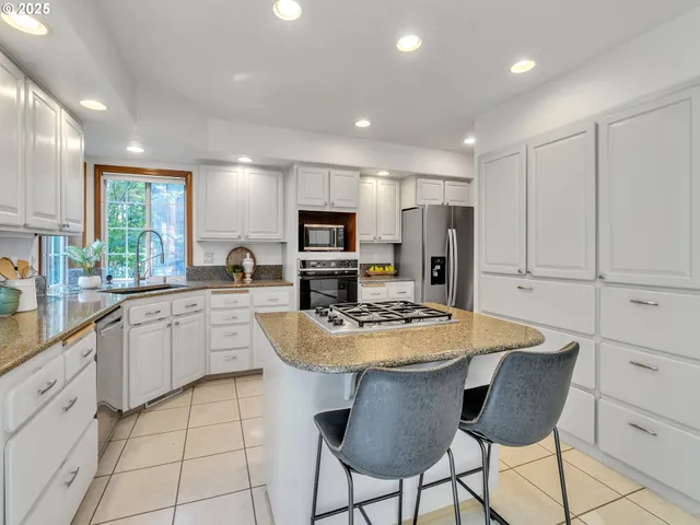 $579,000 | 4020 Mandy Avenue Southeast, Salem, OR 97302