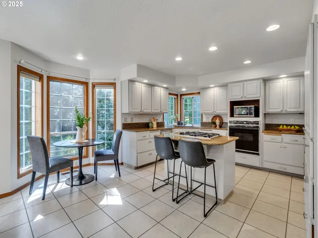 $579,000 | 4020 Mandy Avenue Southeast, Salem, OR 97302